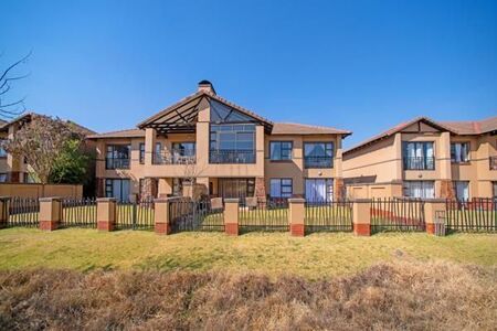 2 Bedroom Apartment in Ebotse Estate