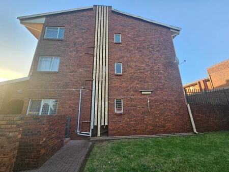 2 Bedroom Apartment in Erasmia