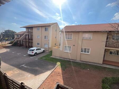 2 Bedroom Apartment in Die Hoewes
