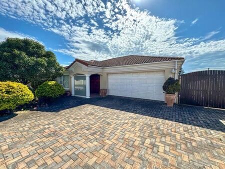 3 Bedroom Townhouse in Lovemore Park