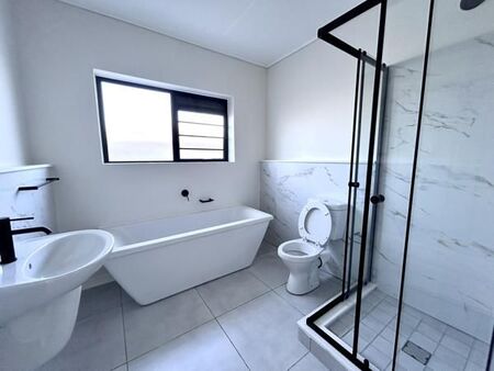 3 Bedroom Apartment in Sandown