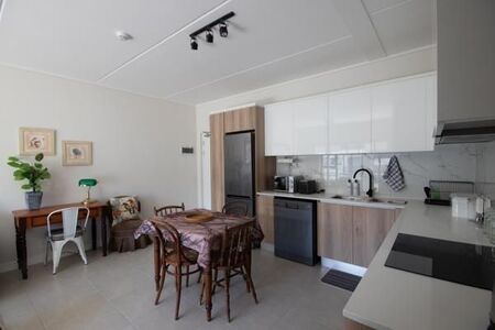 2 Bedroom Apartment in Sandown