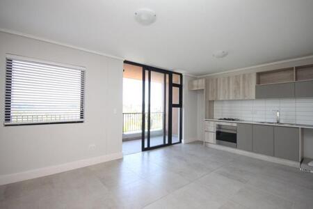 1 Bedroom Apartment in Century City