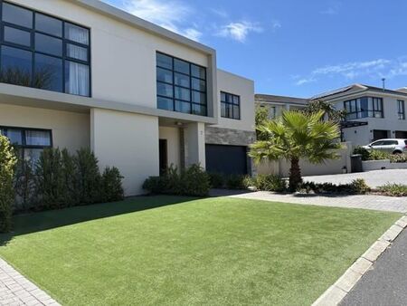 3 Bedroom House in Baronetcy Estate