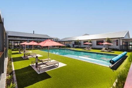 3 Bedroom Apartment in Somerset West Central