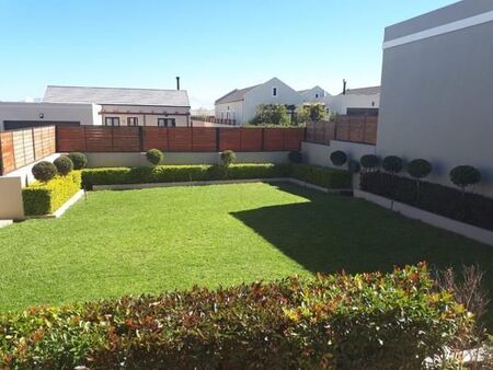 3 Bedroom House in Kelderhof Country Village