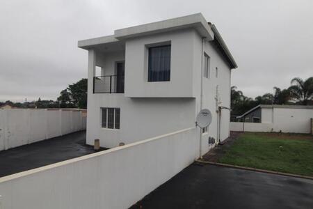 2 Bedroom House in Malvern