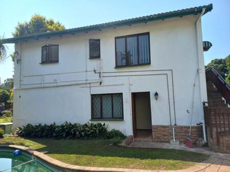 1 Bedroom Apartment in Manors