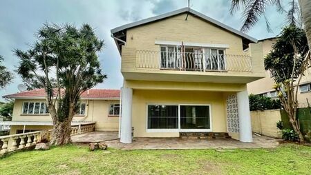 9 Bedroom House in Berea