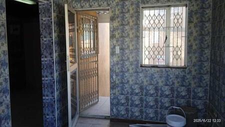 2 Bedroom Apartment in Risecliff