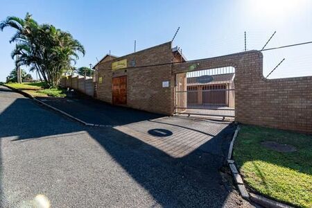 2 Bedroom Townhouse in Amanzimtoti