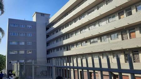 2 Bedroom Apartment in Amanzimtoti