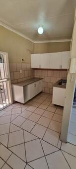 1 Bedroom Apartment in Weltevreden Park