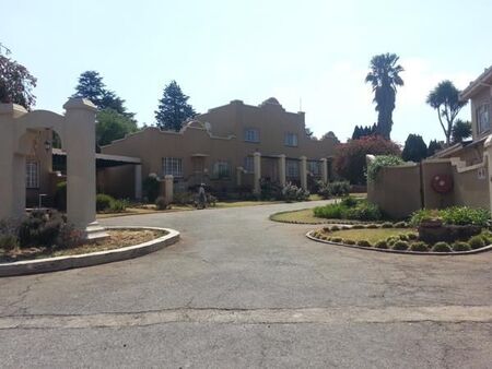 2 Bedroom Townhouse in Helderkruin