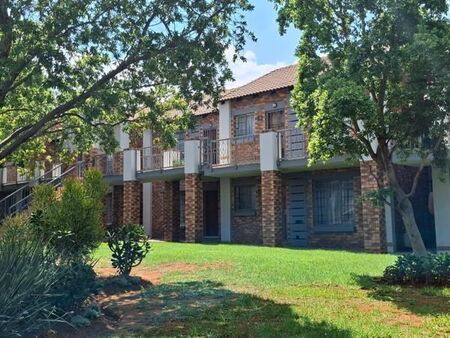 2 Bedroom Apartment in Mooikloof Ridge