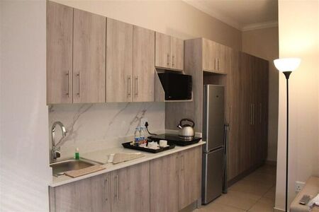 1 Bedroom bachelor apartment to rent in Queenswood, Pretoria