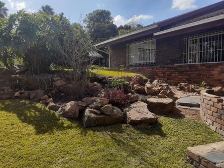 1 Bedroom cottage to rent in Lombardy East, Johannesburg