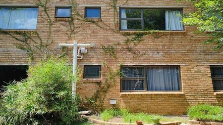 1 Bedroom bachelor apartment to rent in Universitas, Bloemfontein