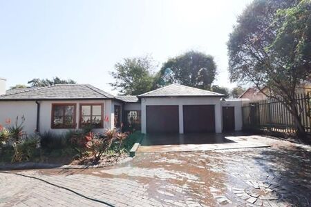 4 Bedroom House in Bryanston