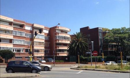 2 Bedroom House in Illovo