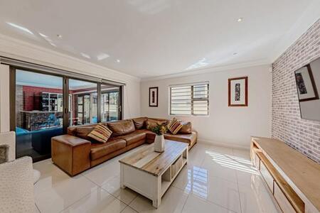 3 Bedroom House in Bryanston