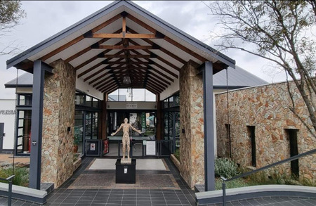 2 Bedroom Apartment in Linbro Park