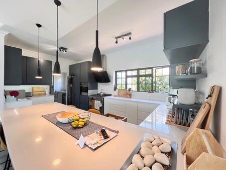 5 Bedroom House in Benmore Gardens