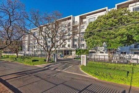 1 Bedroom Apartment in Rosebank