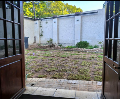 0.5 Bedroom House in Robindale