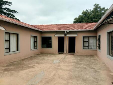 2 Bedroom House in Meredale