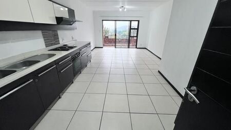 2 Bedroom Apartment in Winchester Hills