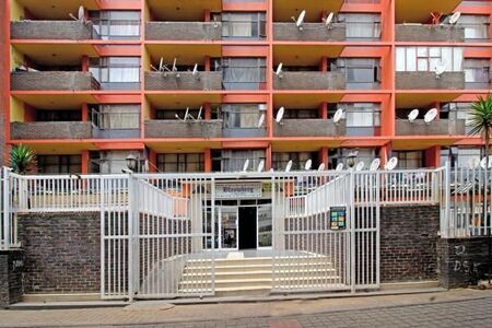 3 Bedroom Apartment in Hillbrow