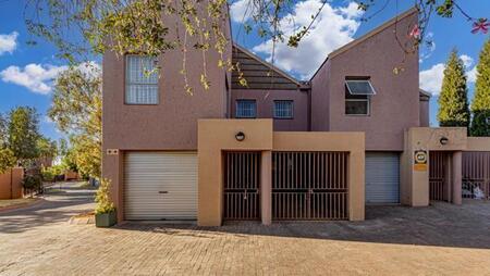 3 Bedroom Townhouse in Sunninghill