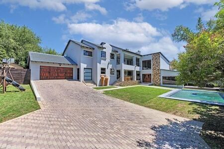 4 Bedroom House in Dainfern