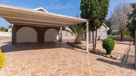 4 Bedroom House in Birchleigh North