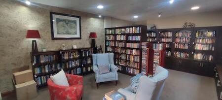 1 Bedroom Apartment in Brentwood Park