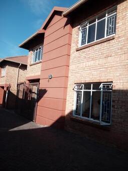 3 Bedroom Duplex in New Redruth