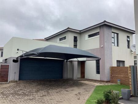 3 Bedroom House in Thatchfield