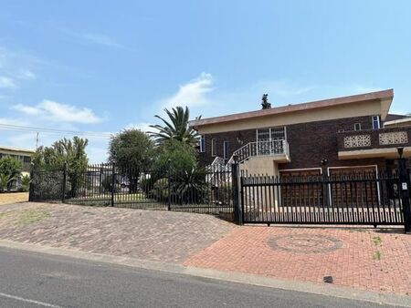 4 Bedroom House in Laudium