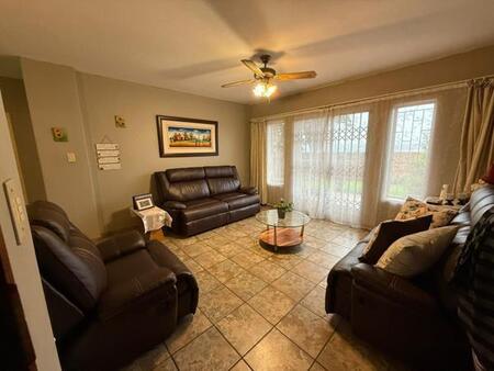 2 Bedroom Apartment in Zwartkop