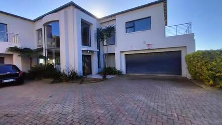 6 Bedroom House in Kamma Heights