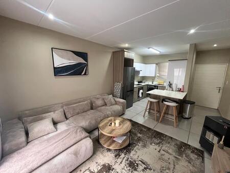 2 Bedroom Apartment in Die Hoewes