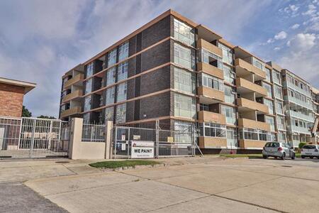 1 Bedroom Apartment in Humewood