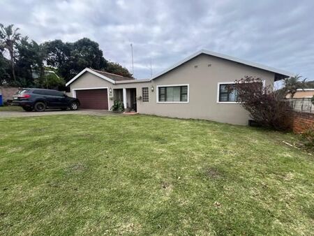 4 Bedroom House in Sunrise on Sea