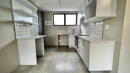 2 Bedroom Apartment in Somerset West Central