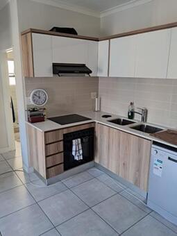 1 Bedroom Apartment in Paardevlei