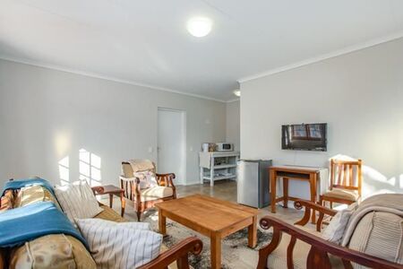 1 Bedroom Flat in Paarl