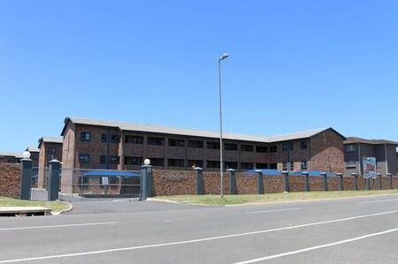 2 Bedroom Apartment in Arboretum