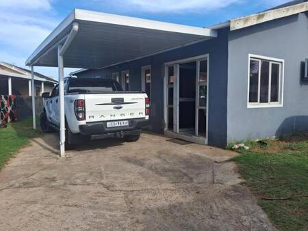 3 Bedroom House in Brackenham