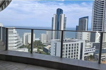 1 Bedroom Apartment in Umhlanga Ridge
